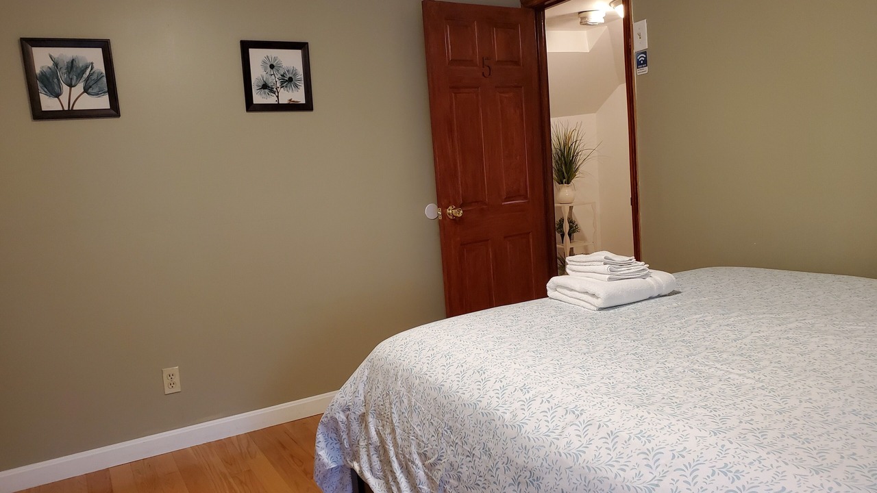 Photo of Bedroom in Strawberry Hill