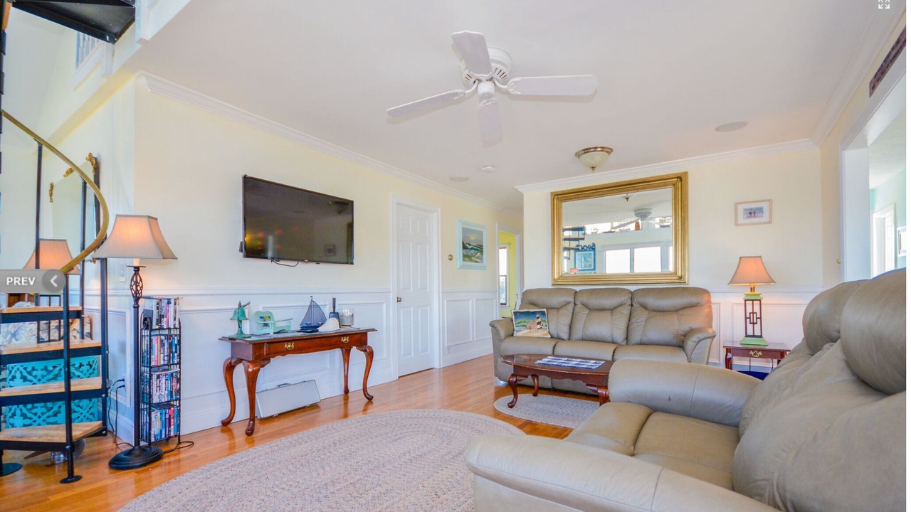 Photo of Livingroom in Weweantic