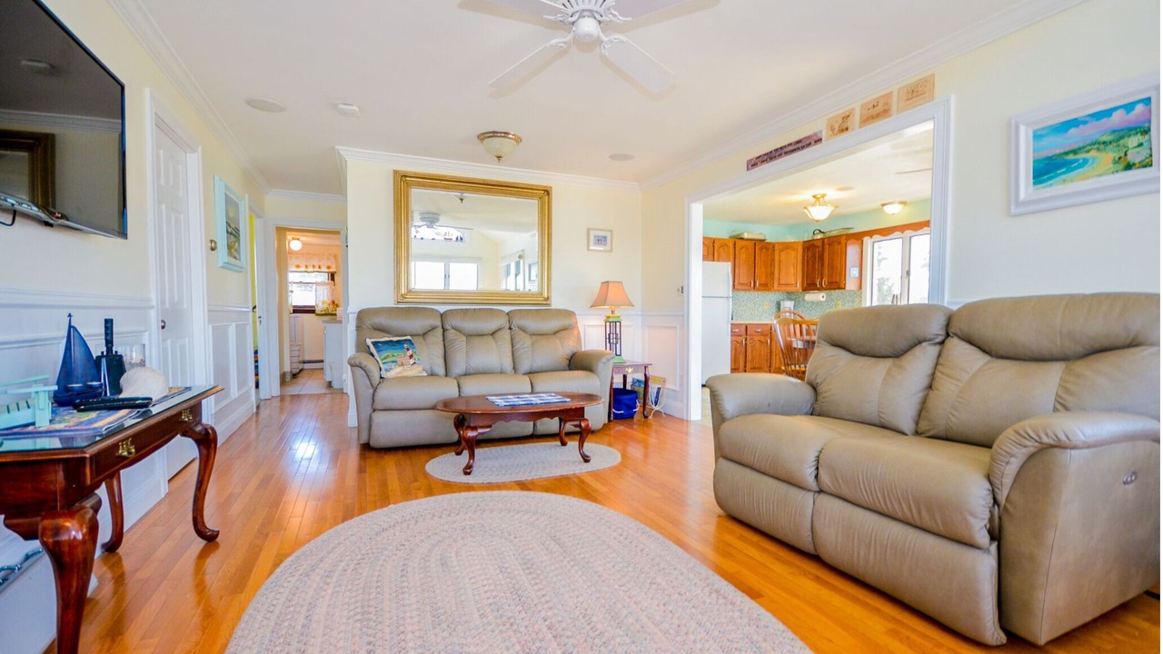 Photo of Livingroom in Weweantic