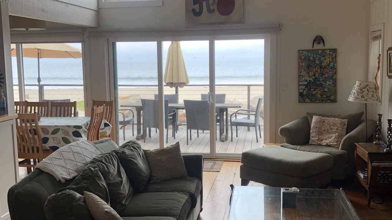Photo of Livingroom in Toro Canyon