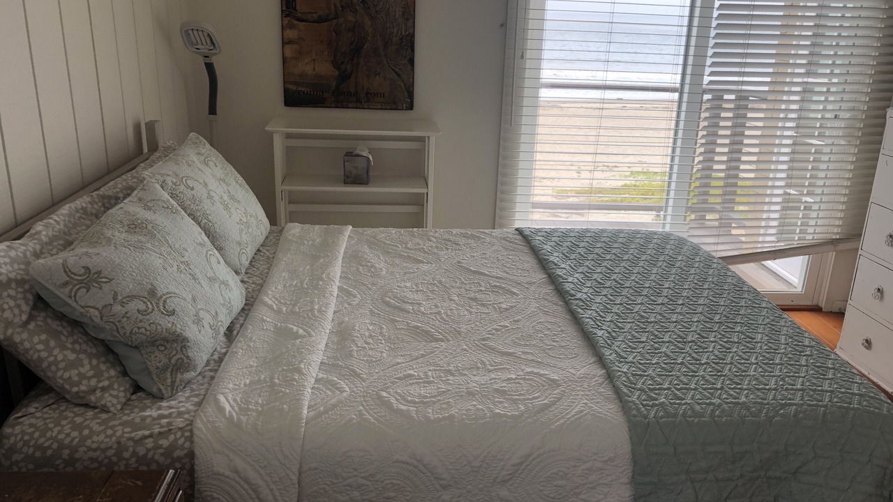 Photo of Bedroom in Toro Canyon