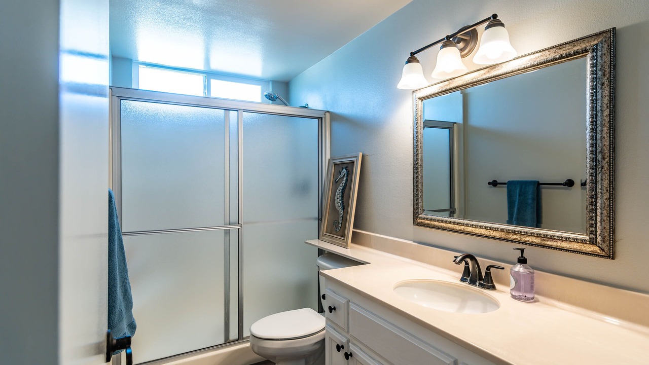 Photo of Bathroom in Silver Strand