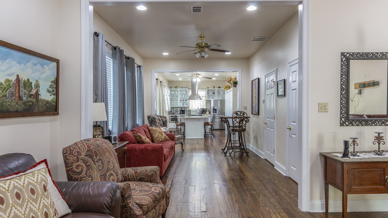 Photo of Livingroom in Beauregard Town Historic District