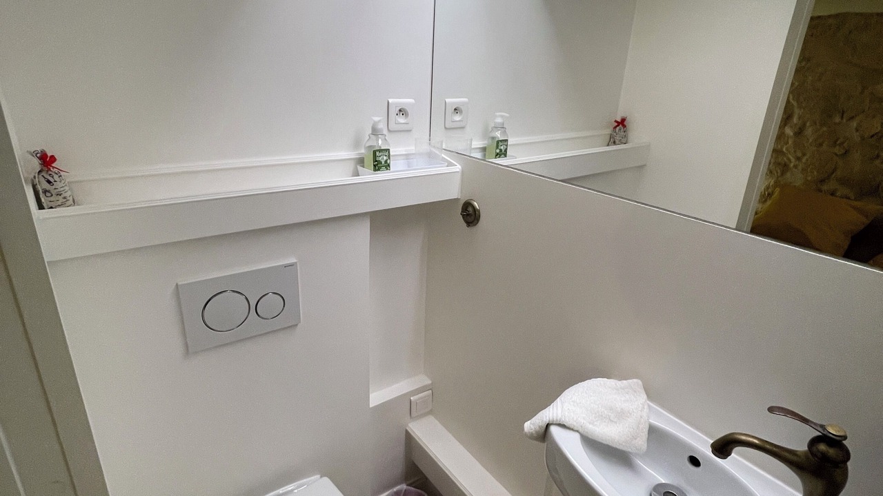 Photo of Bathroom in Saint-Victor
