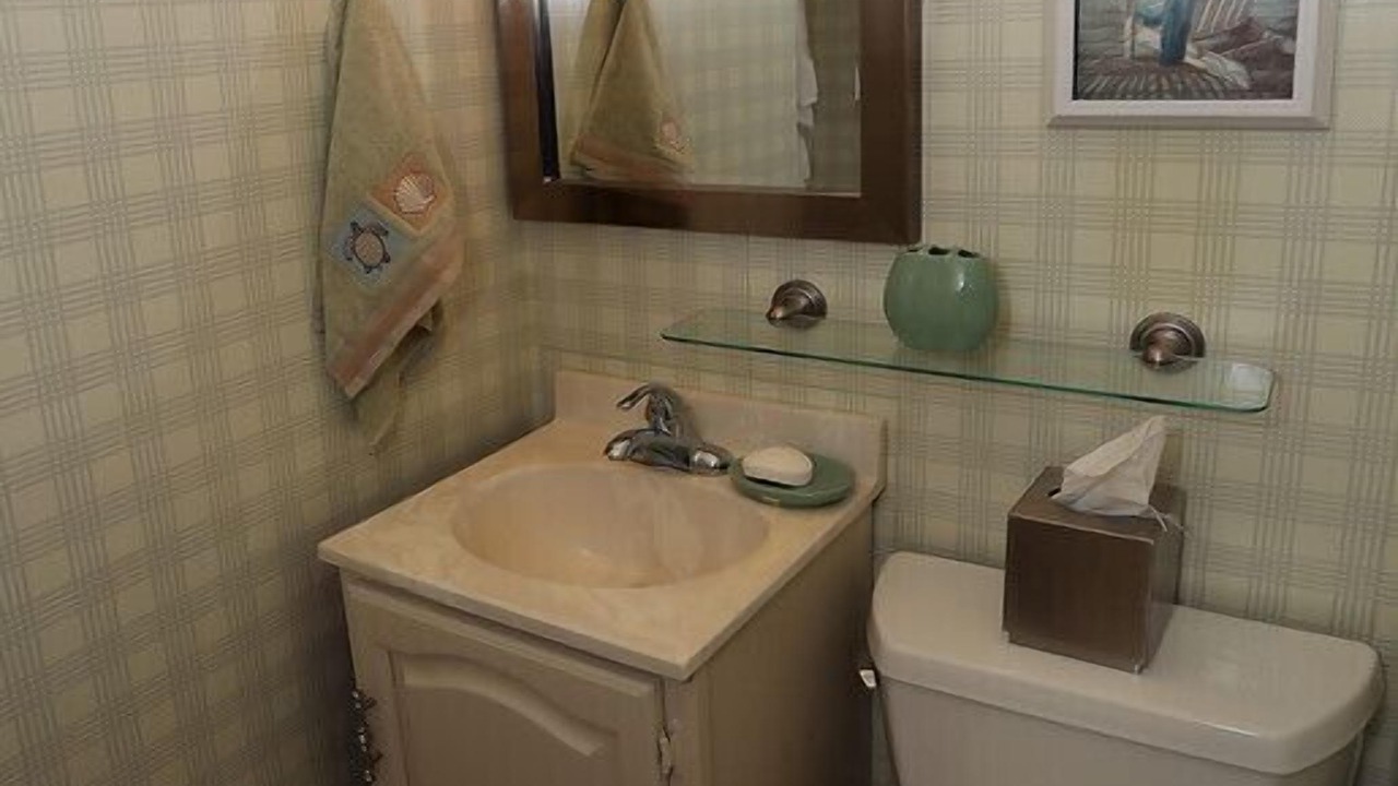 Photo of Bathroom in Carpinteria