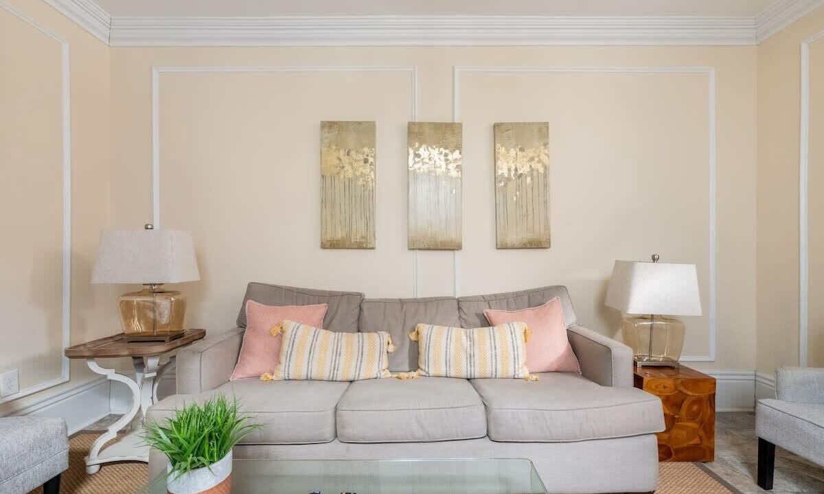Photo of Livingroom in Uptown Historic District