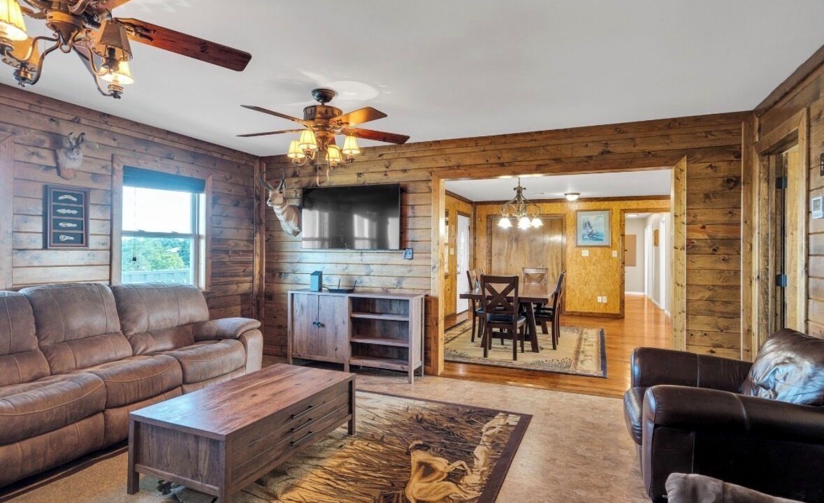 Photo of Livingroom in Hopedale