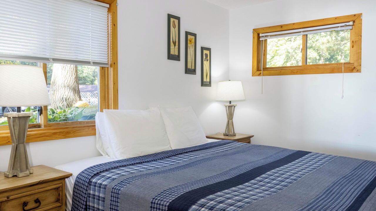 Photo of Bedroom in Walker