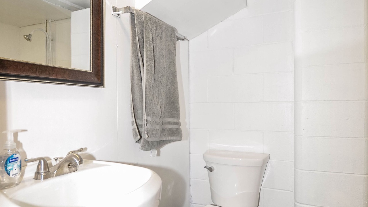 Photo of Bathroom in Kutzky Park