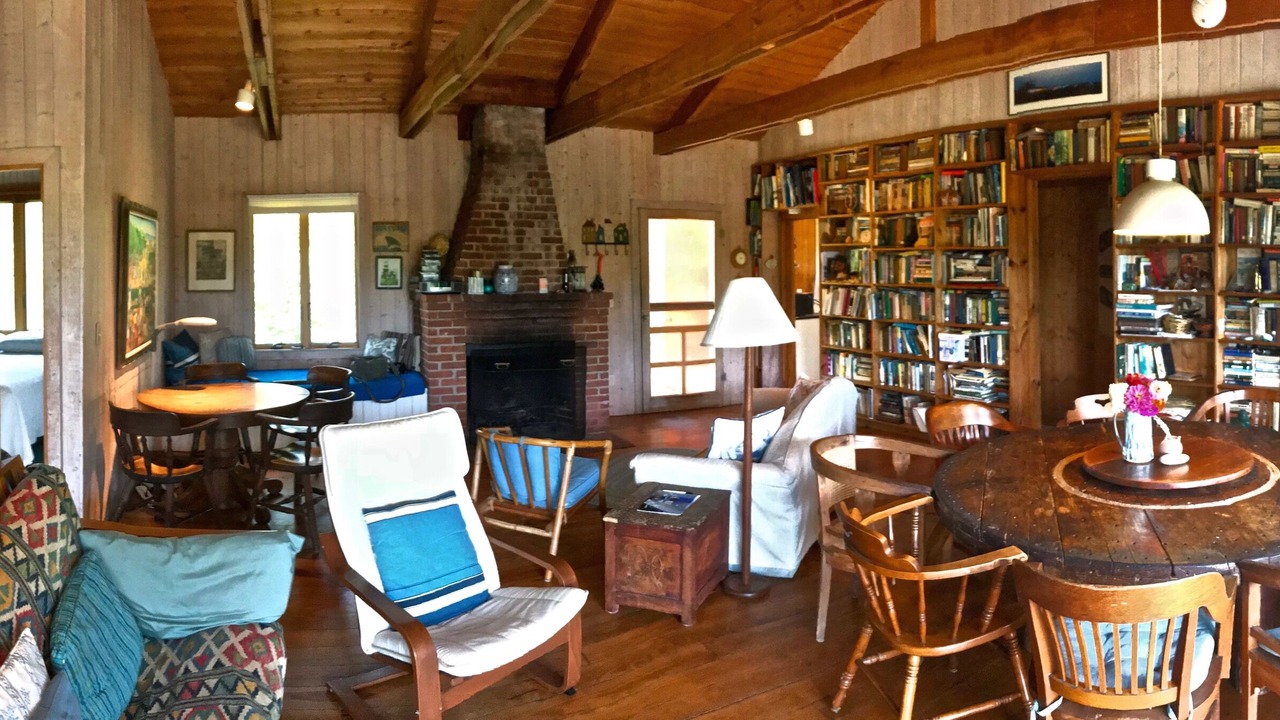 Photo of Livingroom in Chilmark