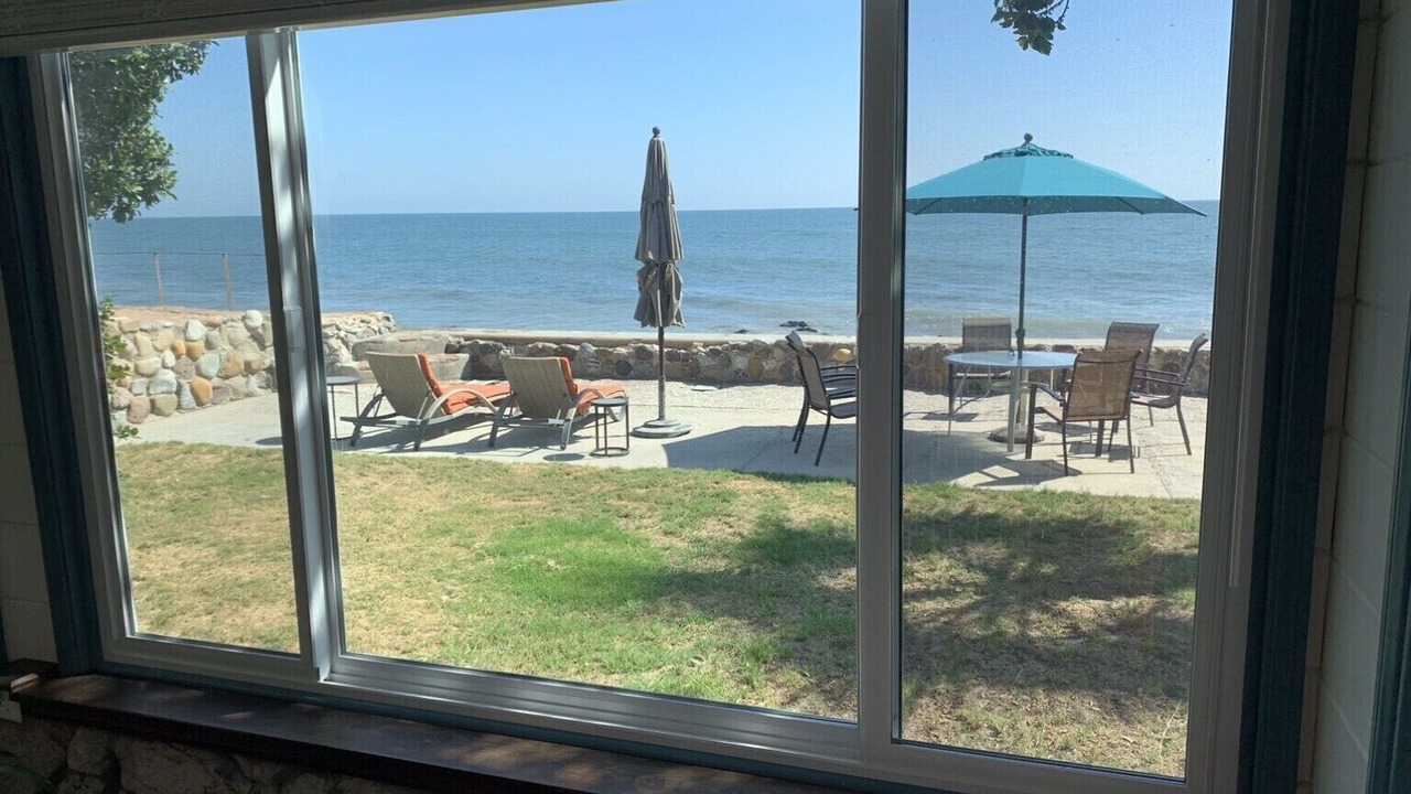 Photo of Bedroom in Faria Beach