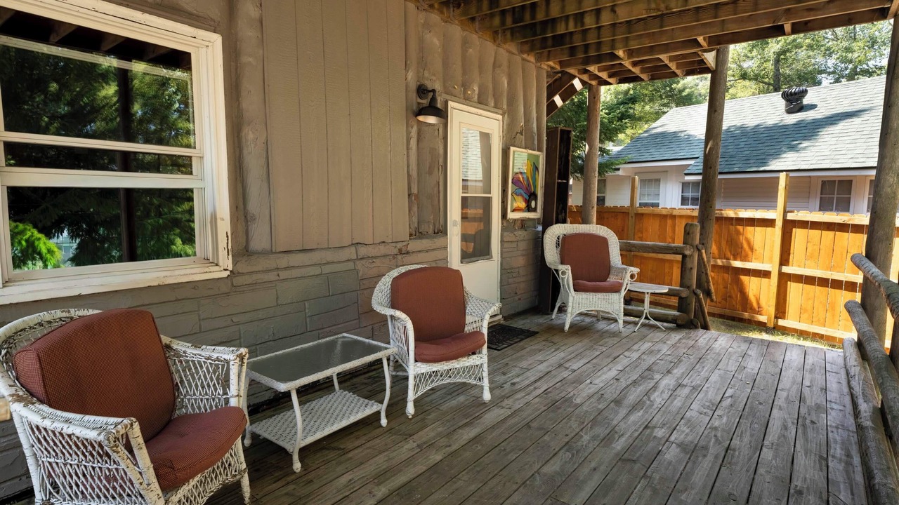 Photo of Patio Balcony in Eagle River