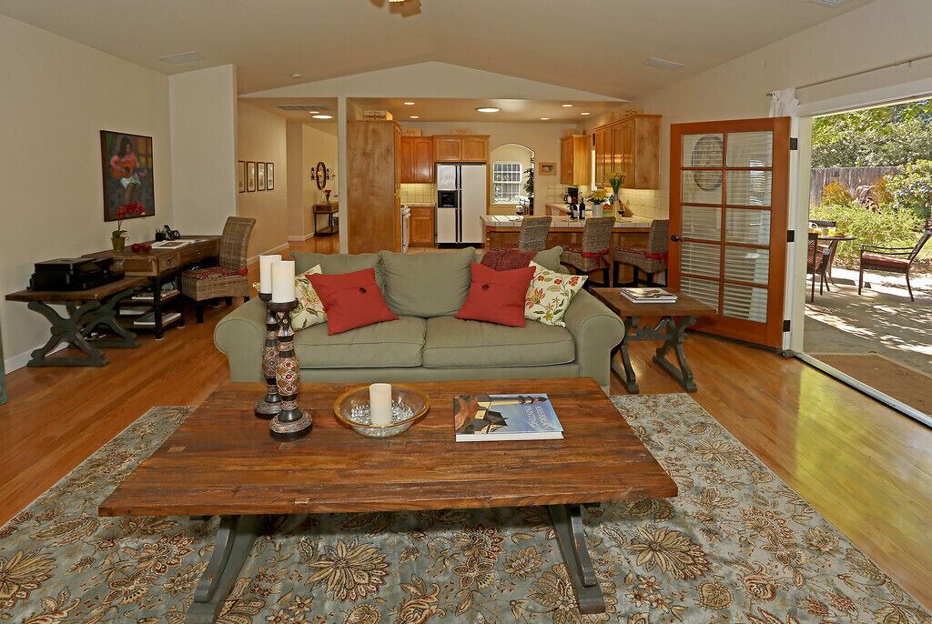 Photo of Bedroom in Los Olivos