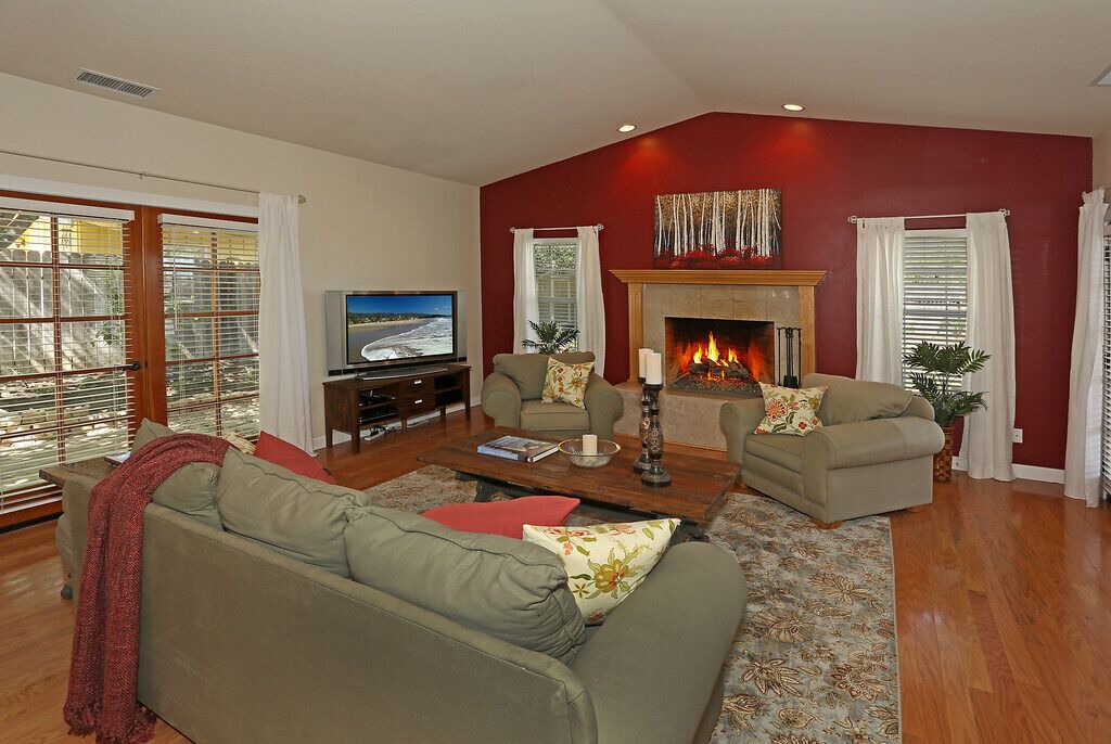 Photo of Bedroom in Los Olivos