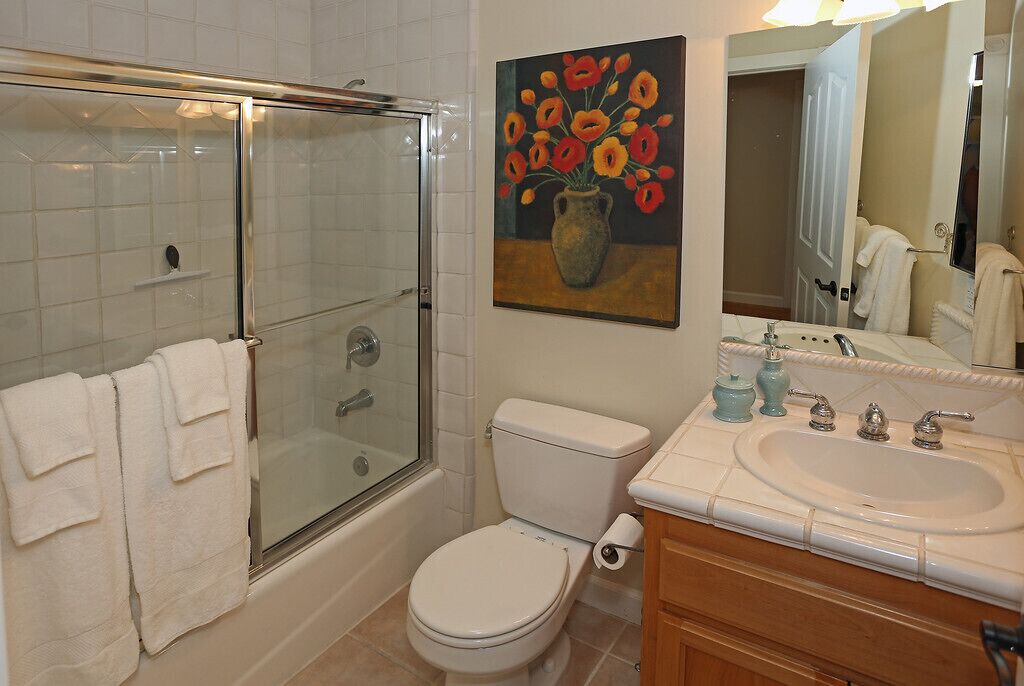 Photo of Bathroom in Los Olivos