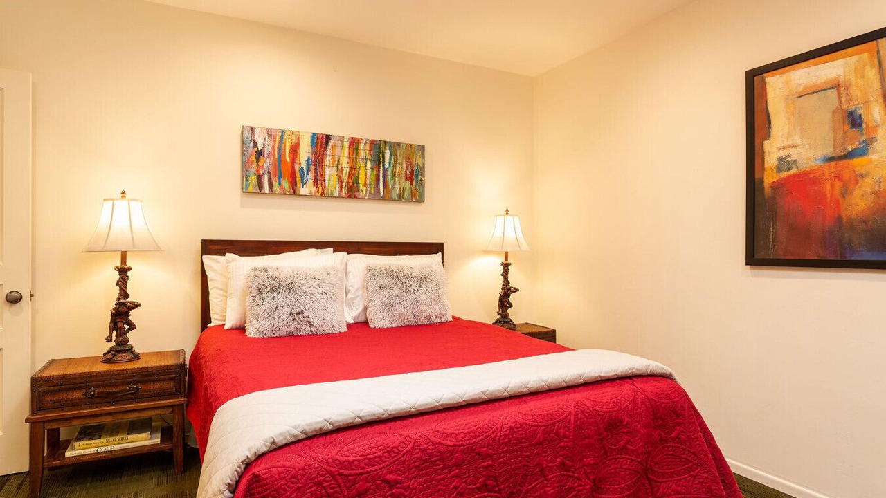 Photo of Bedroom in The Movie Colony