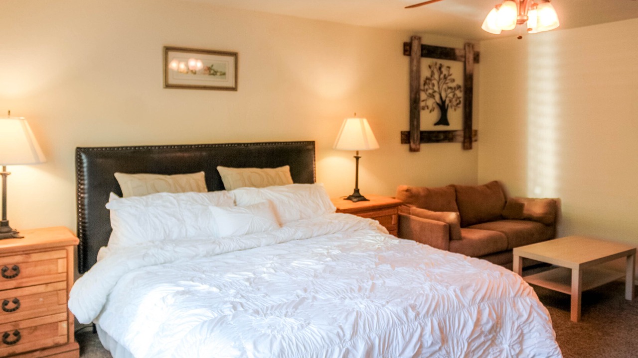 Photo of Bedroom in Sunland-Tujunga