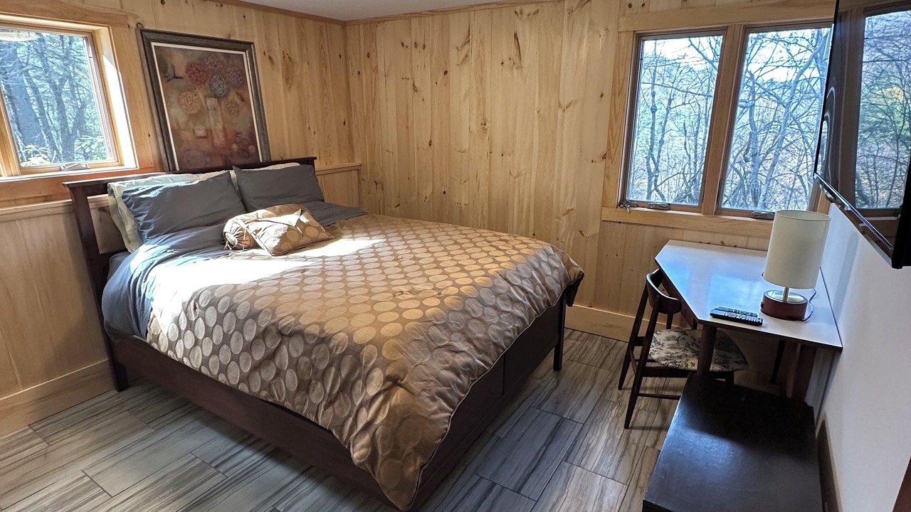 Photo of Bedroom in Monroe Bridge