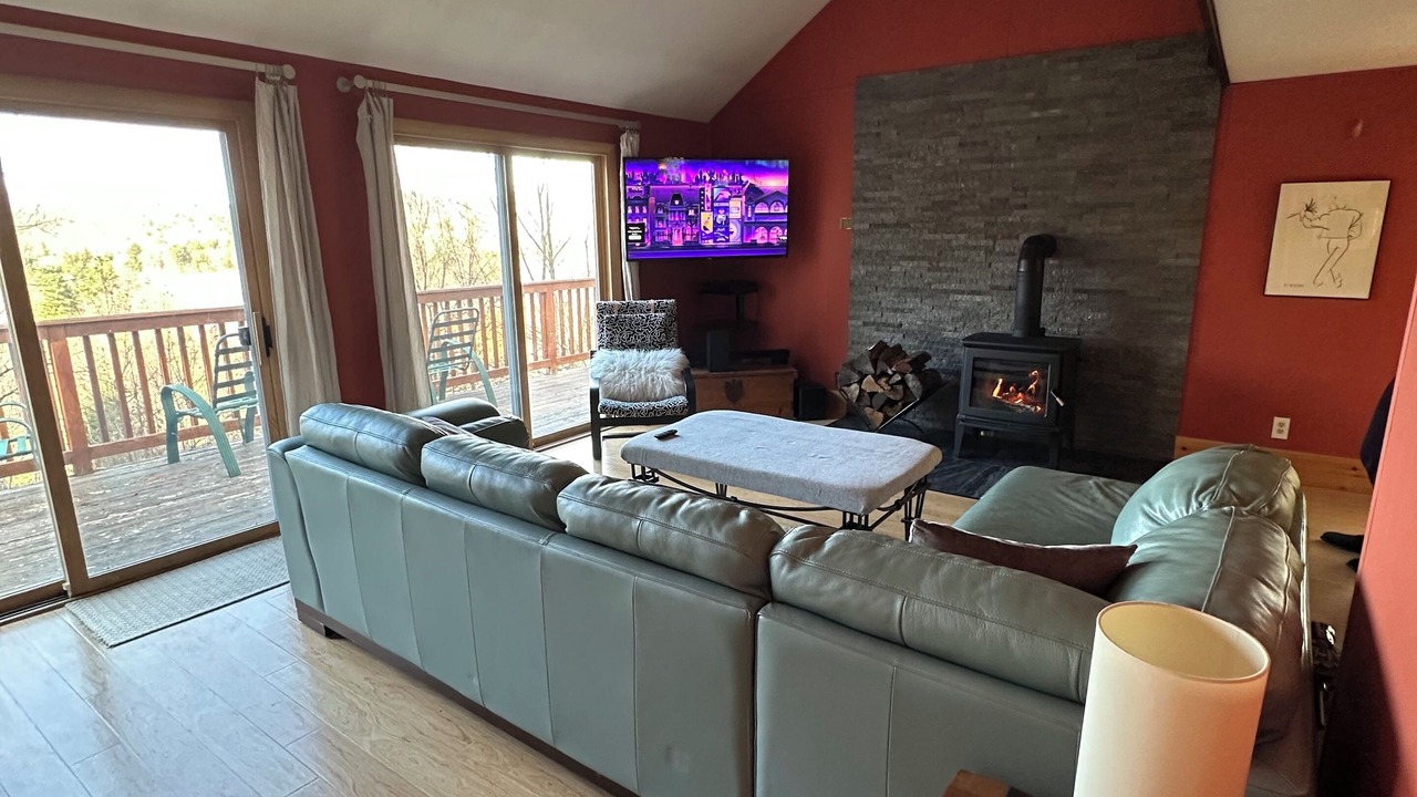 Photo of Livingroom in Monroe Bridge