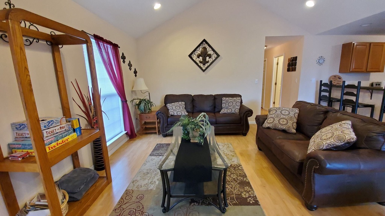 Photo of Livingroom in Shoreline Park