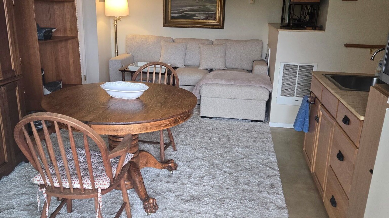 Photo of Livingroom in Alta Mesa