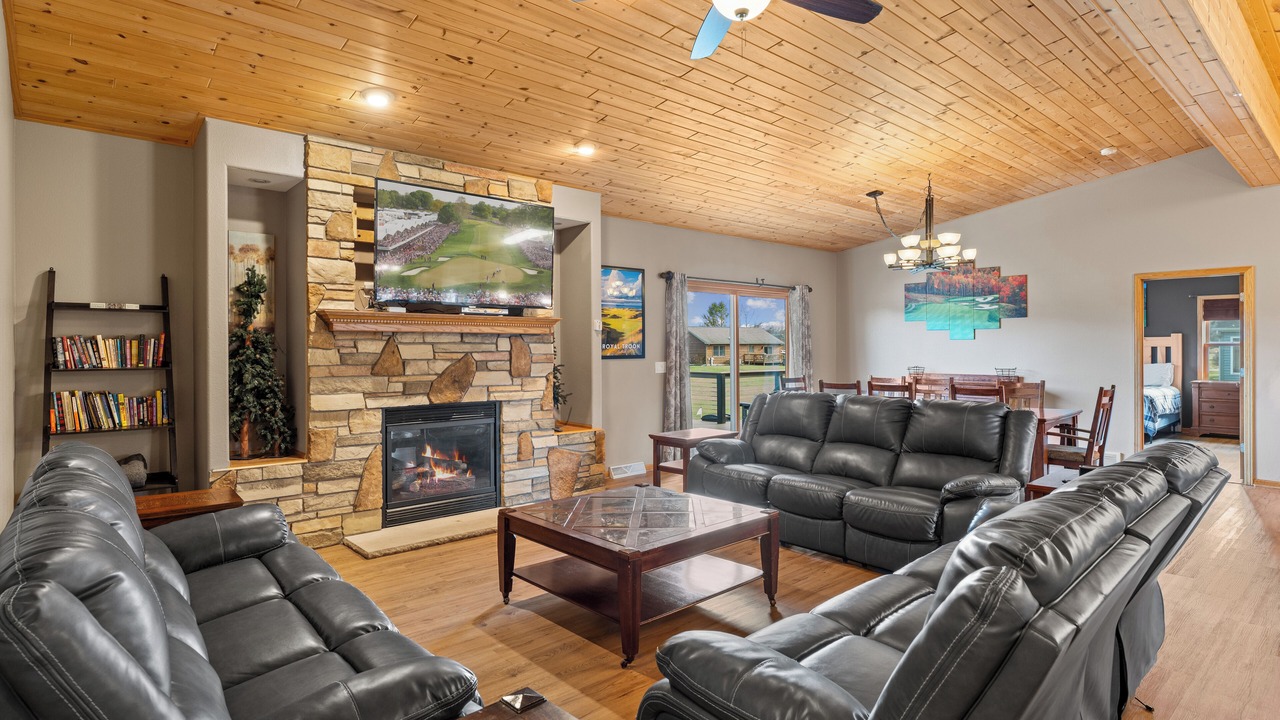 Photo of Livingroom in Spring Brook