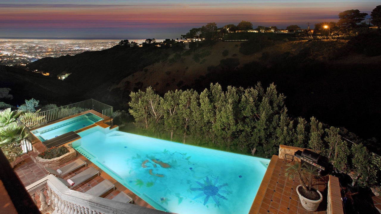 Photo of Outdoor in Hollywood Hills