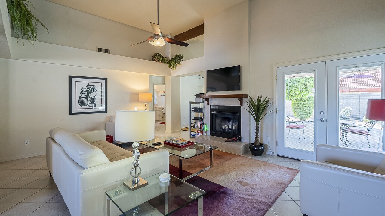 Photo of Livingroom in Spanish View