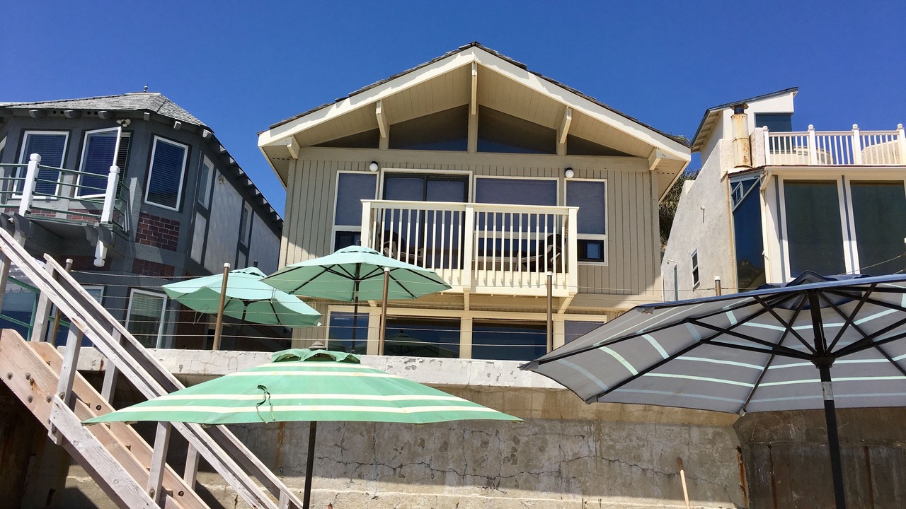 Photo of Outdoor in Faria Beach