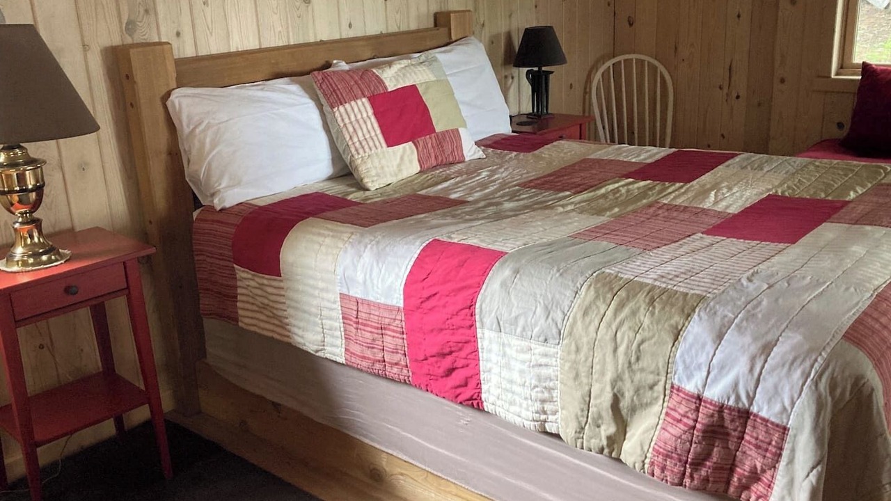 Photo of Bedroom in Grand Marais