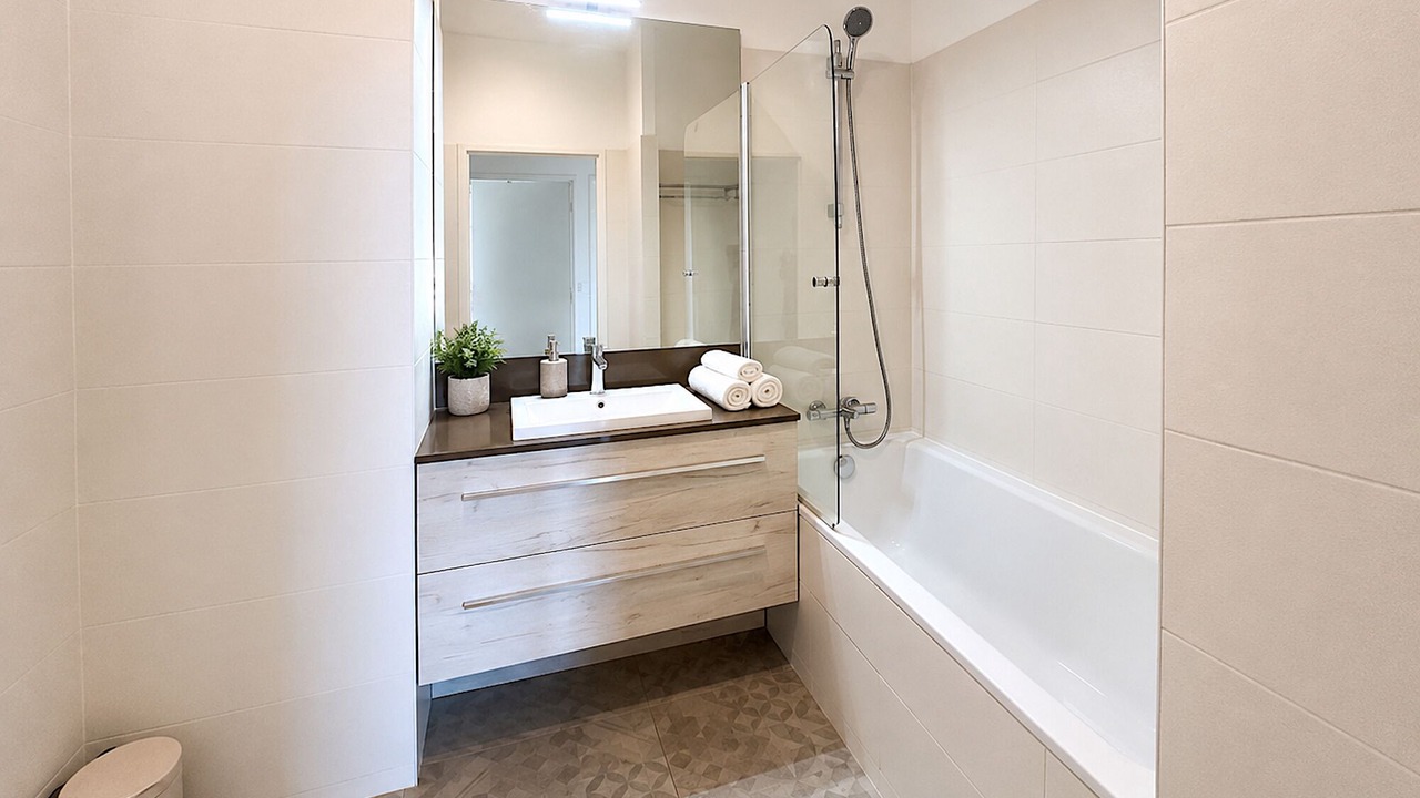 Photo of Bathroom in Batignolles