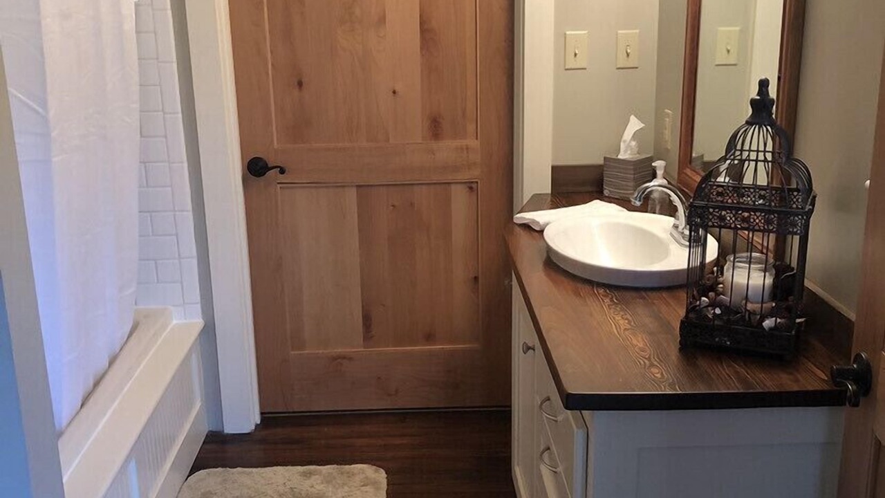 Photo of Bathroom in Laurel