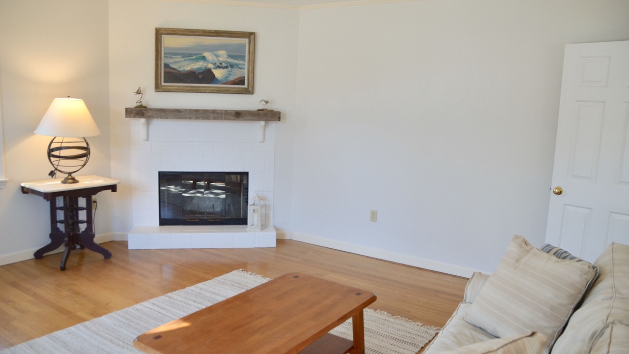Photo of Livingroom in Brewster