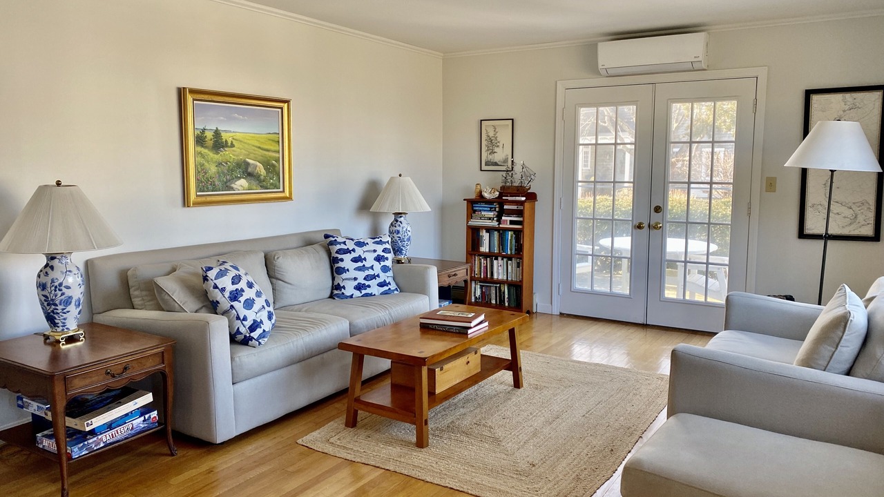 Photo of Livingroom in Brewster