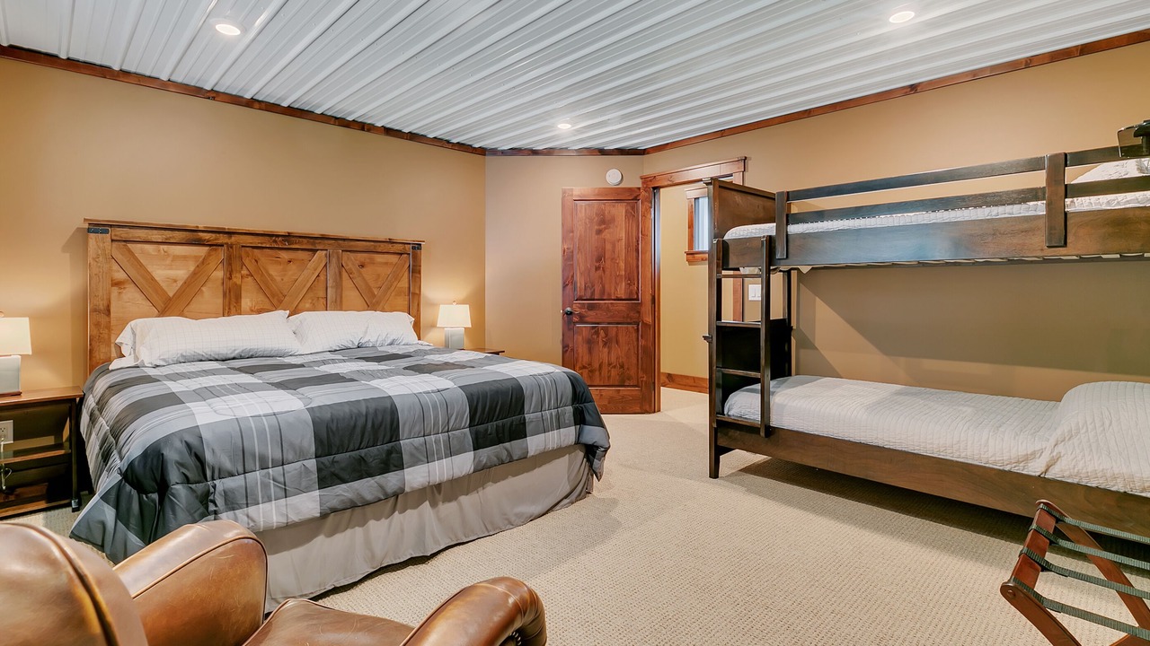 Photo of Bedroom in Crosslake
