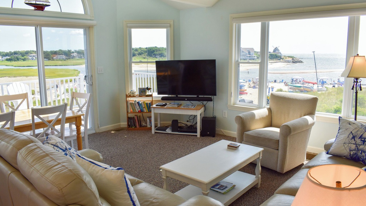 Photo of Livingroom in West Dennis