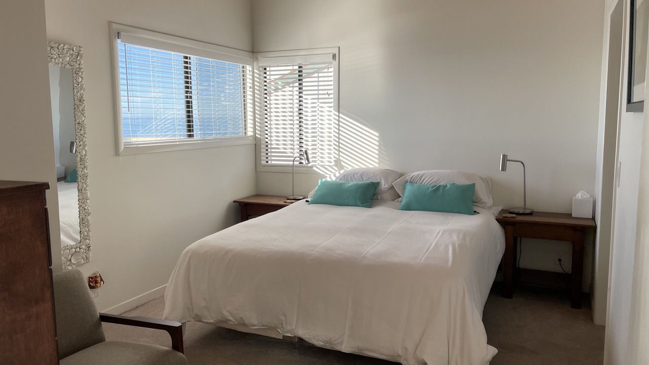 Photo of Bedroom in Faria Beach