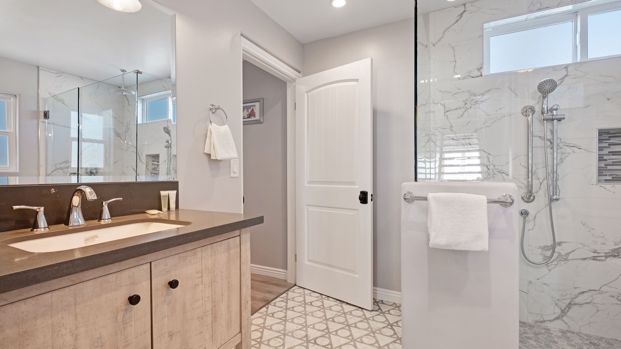 Photo of Bathroom in Oxnard Shores