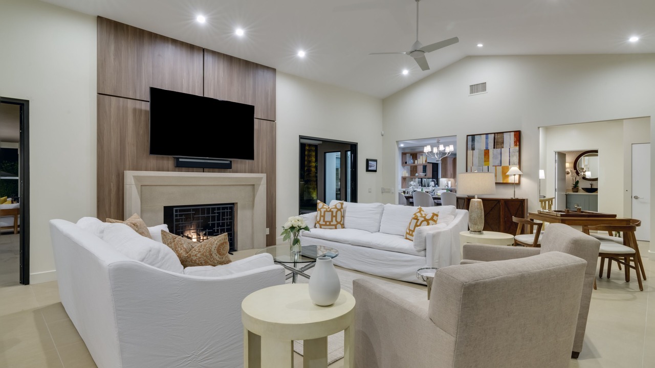 Photo of Livingroom in Uptown Design District