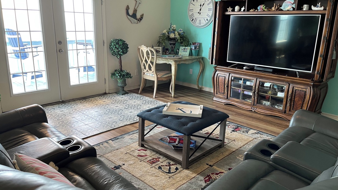 Photo of Livingroom in Ocean Springs