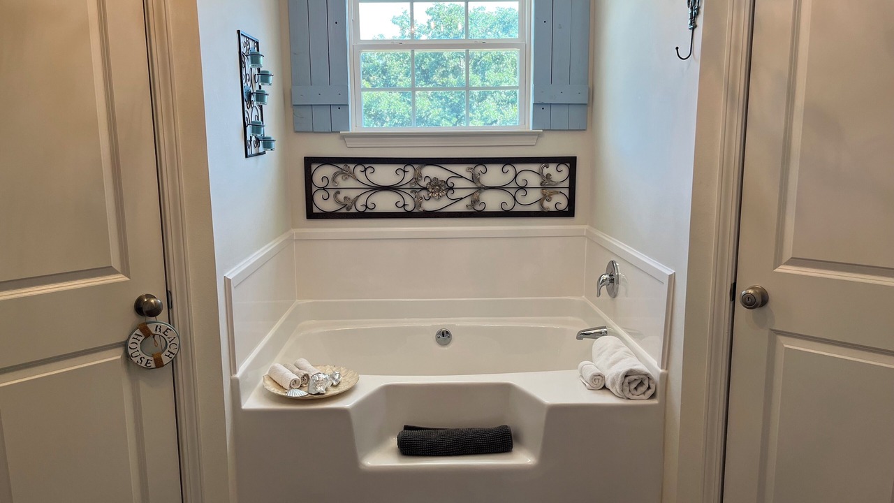 Photo of Bathroom in Ocean Springs