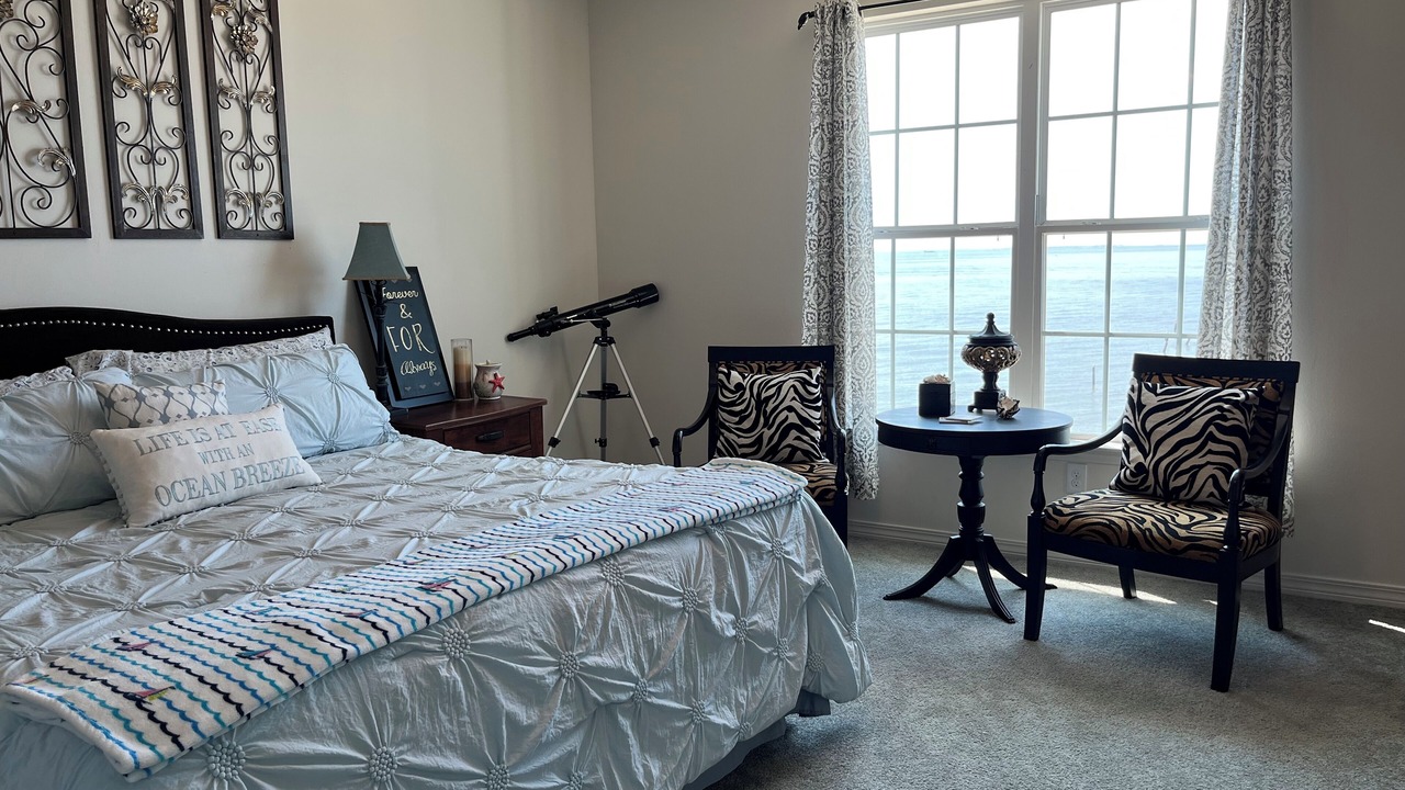 Photo of Bedroom in Ocean Springs