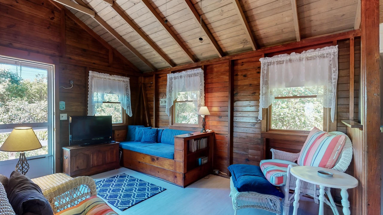 Photo of Livingroom in Campground Landing