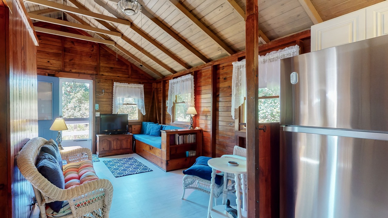 Photo of Livingroom in Campground Landing