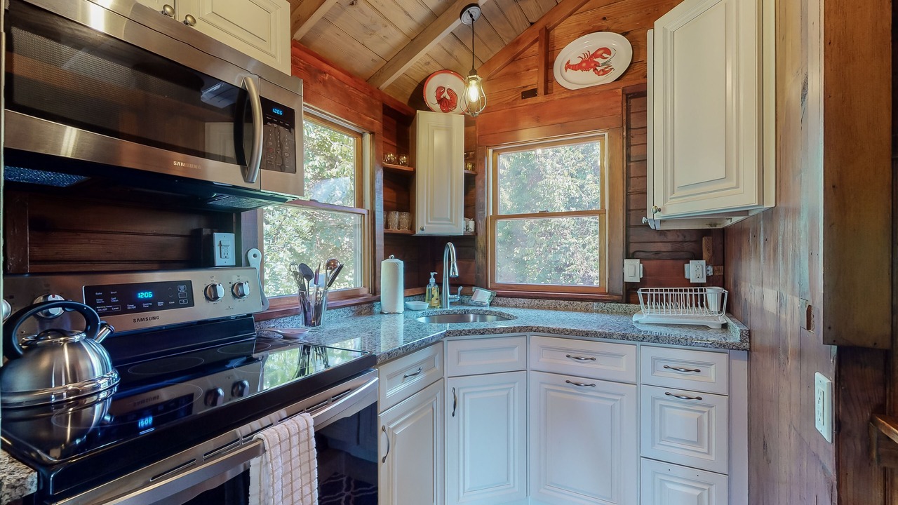 Photo of Kitchen in Campground Landing