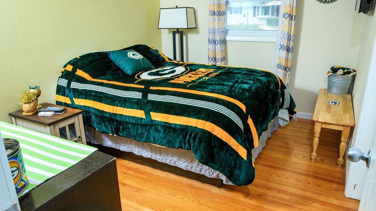 Photo of Others in Green Bay