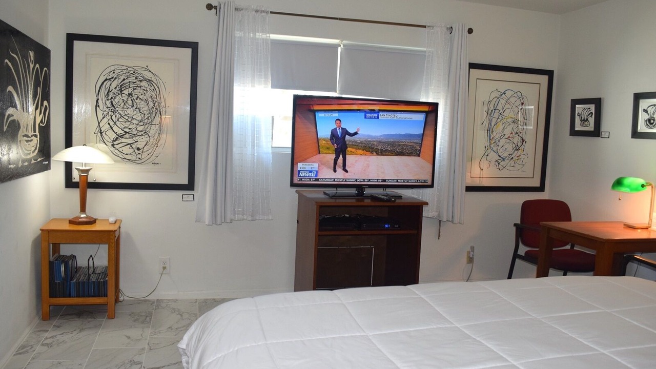 Photo of Bedroom in Racquet Club West