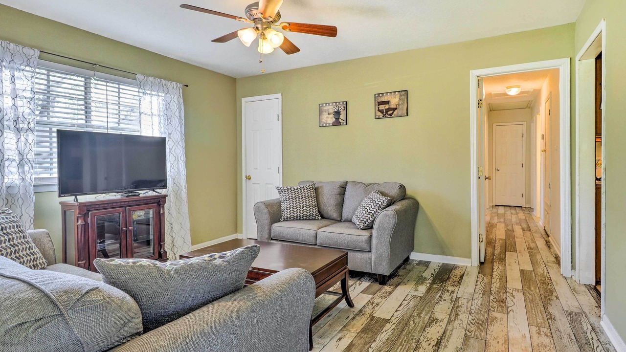 Photo of Bedroom in Long Beach