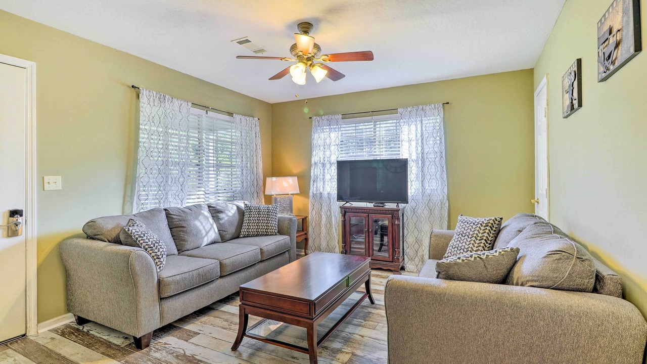 Photo of Bedroom in Long Beach