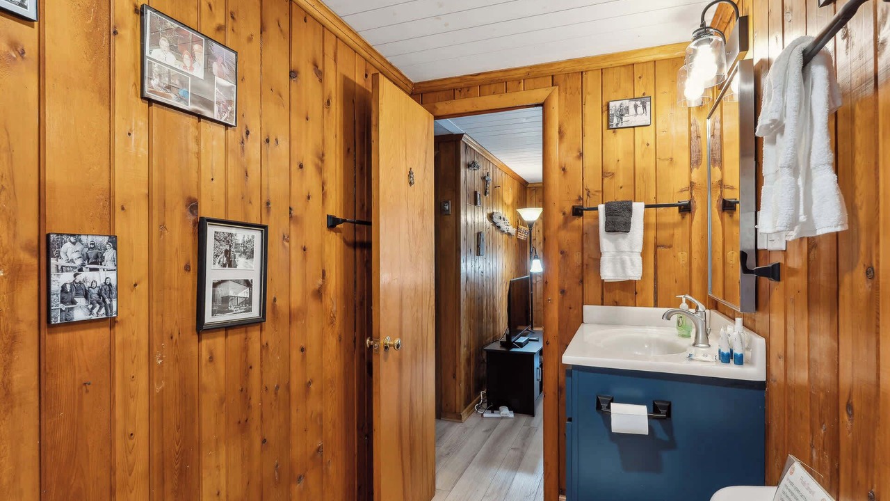 Photo of Bathroom in Sturgeon Bay